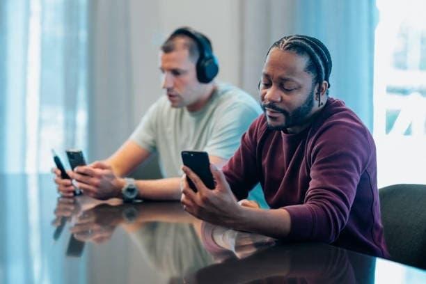 e-dym ile e sigara deneyiminizi bir üst seviyeye taşıyın e-dym avantajları ve e sigara seçenekleri